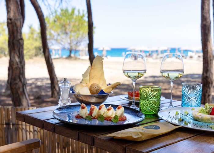 notel corte bianca cardedu ogliastra sardegna beach grill WA